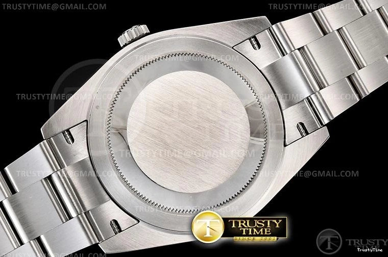 1104 ComfortFit R2DJ0257A – DJ2 41mm 658